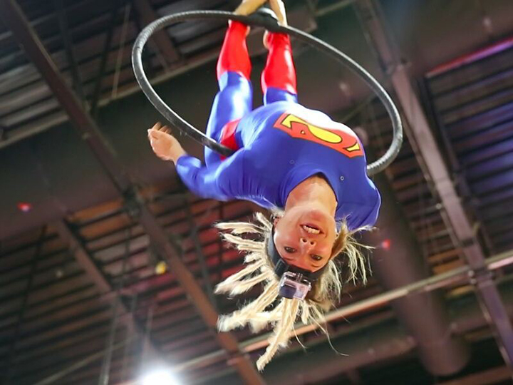 67_j4 entertainment_circus_aerial hoop (2)