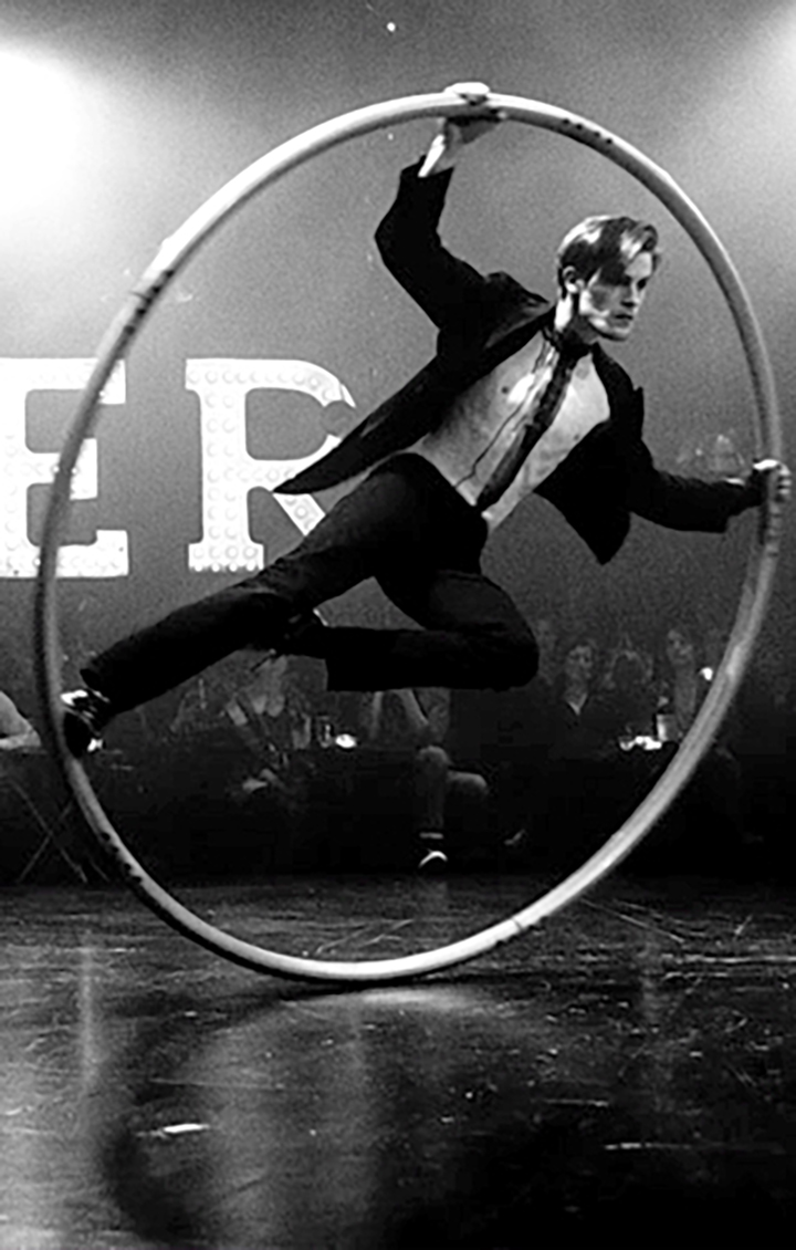 133_j4 entertainment_circus _cyr wheel (4)