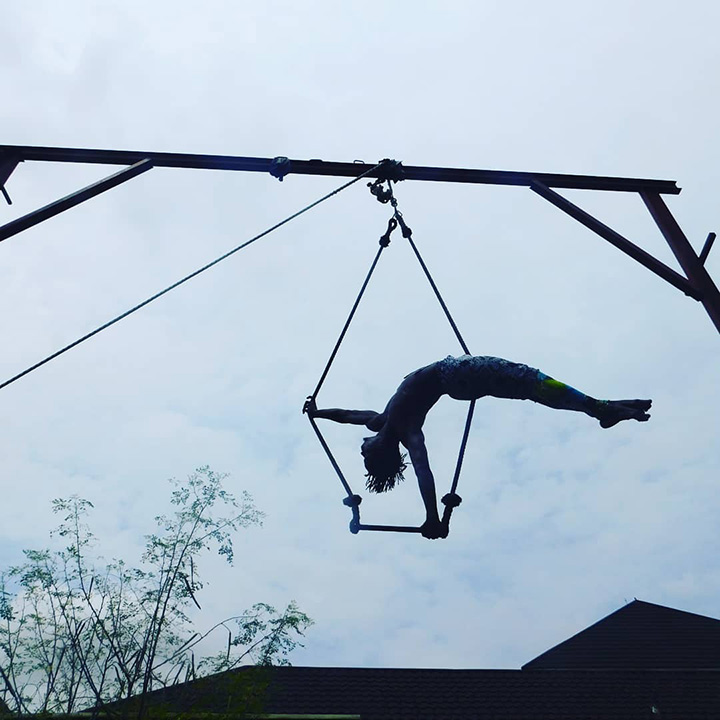 543_j4 entertainment_circus_trapeze (3)